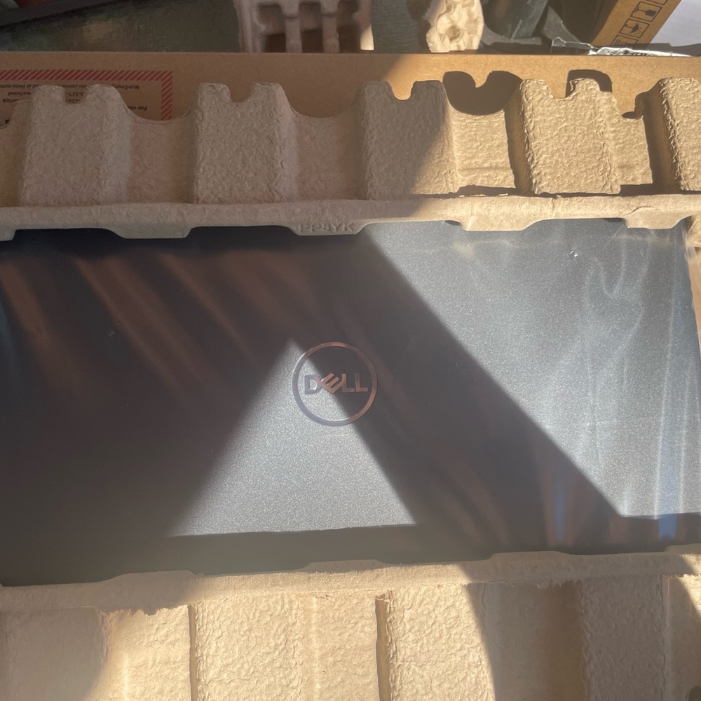 Dell Latitude 3520 15.6 FHD IPS Home and Business Laptop Intel i5 1135G7 4 Core